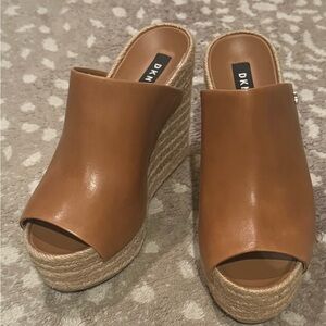 DKNY Women's Tan Wedge Sandals
